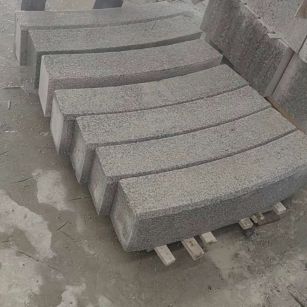 三明芝麻白弧形路牙石