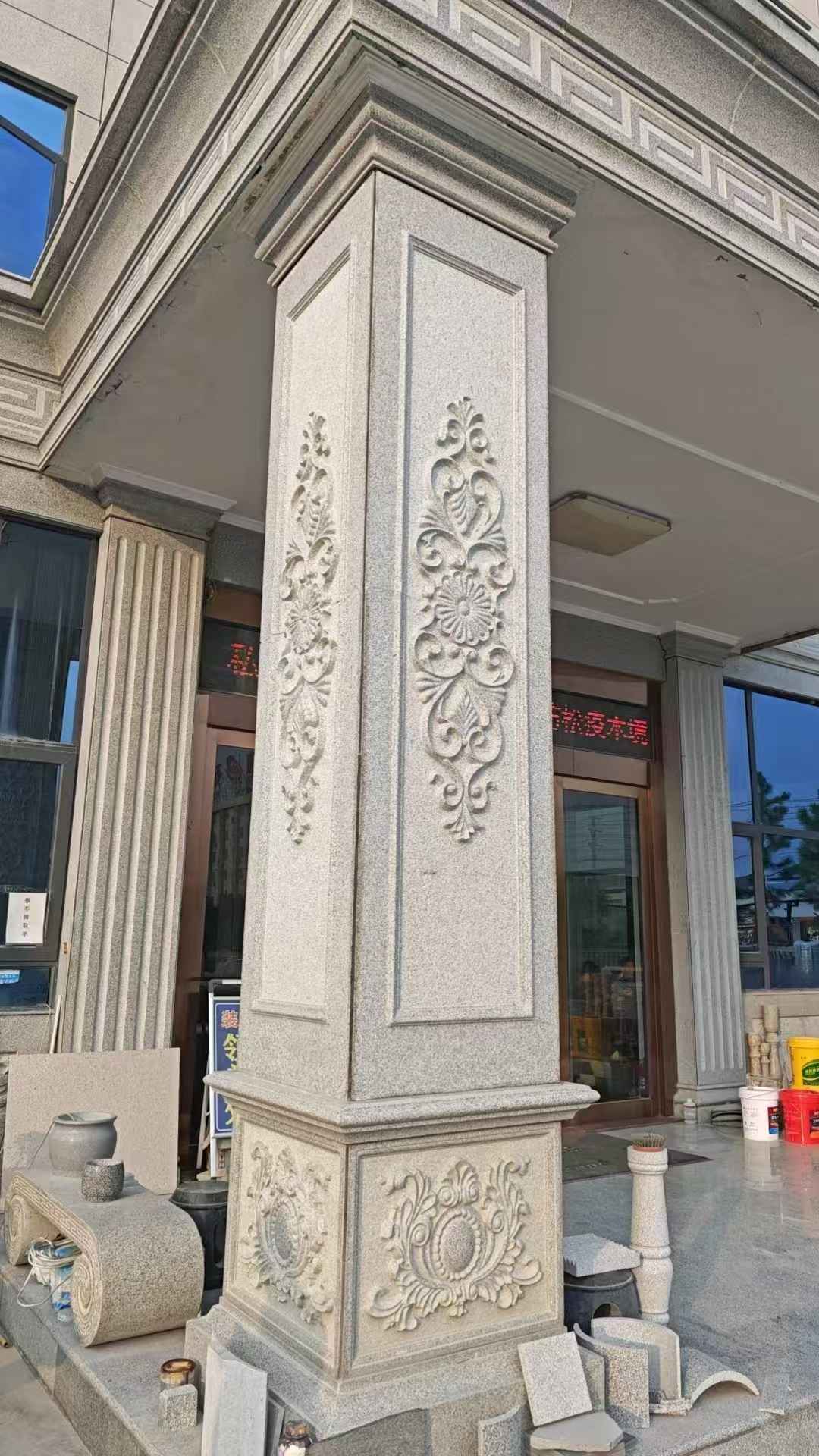 三明芝麻白别墅雕刻柱子  黄金麻