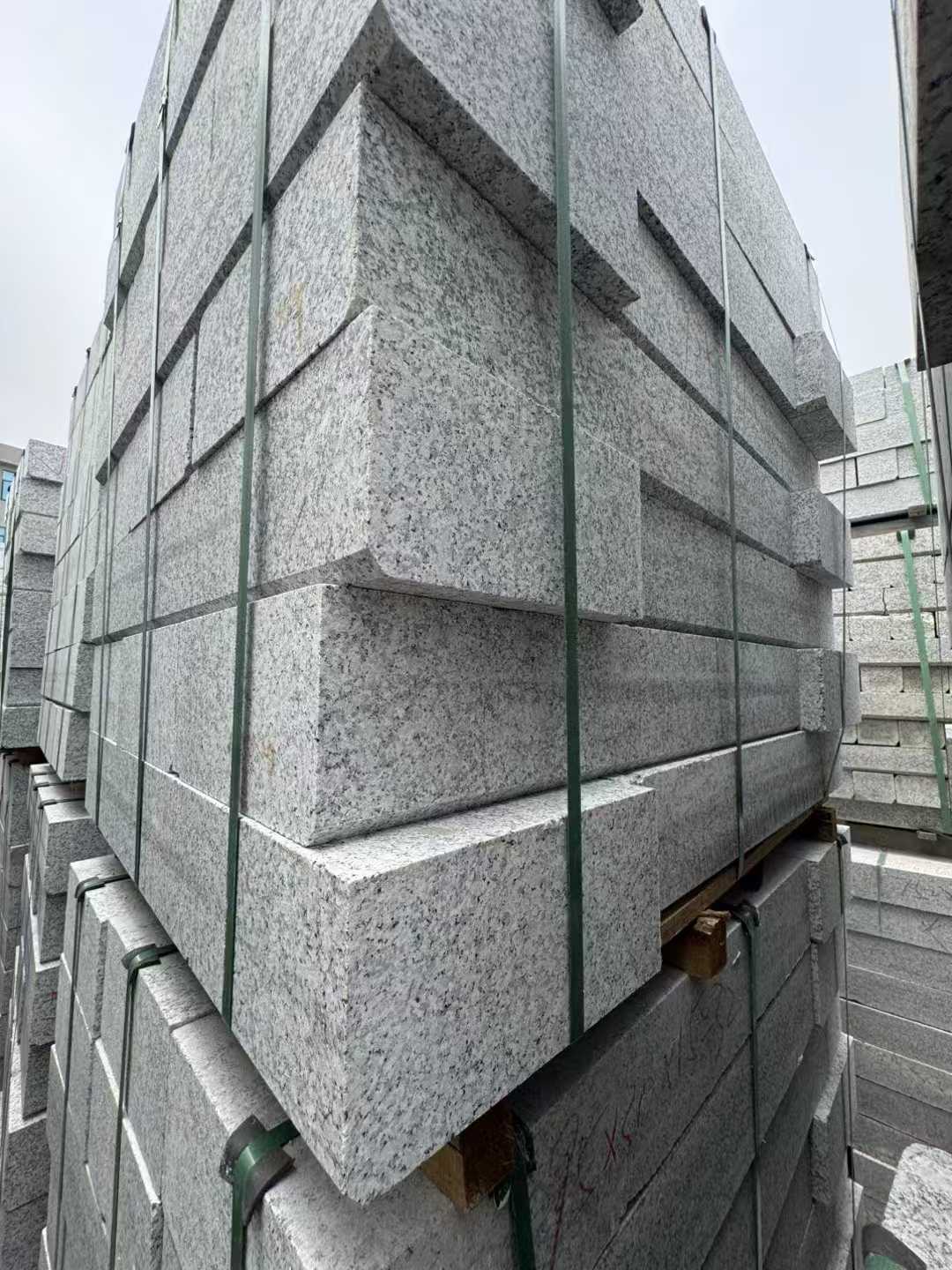 三明芝麻白路牙石 马路牙子